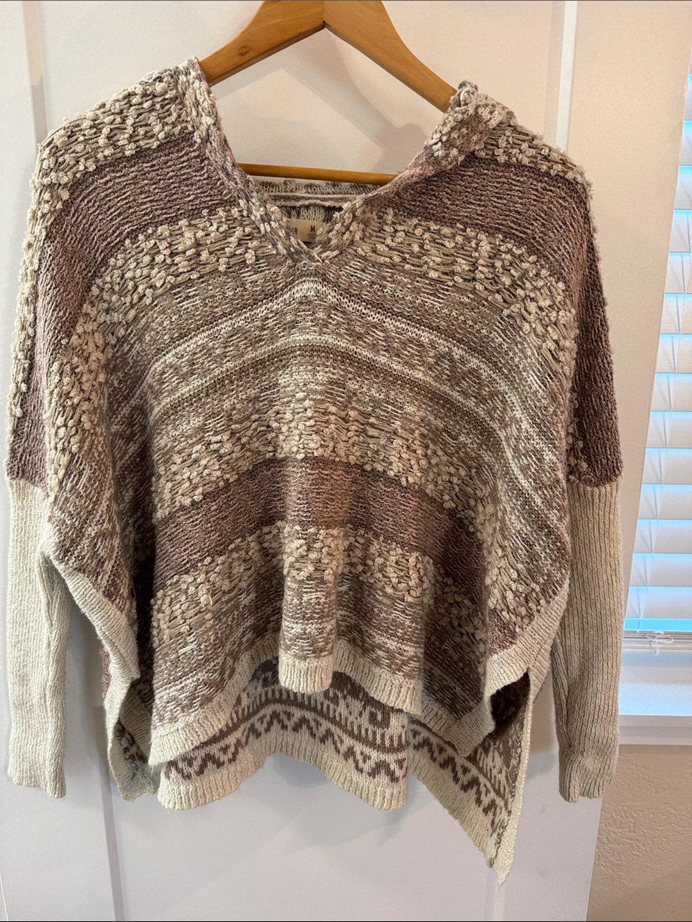 Hollister Striped V-Neck Chunky Hooded Knit Sweater Cream Taupe Poncho Style